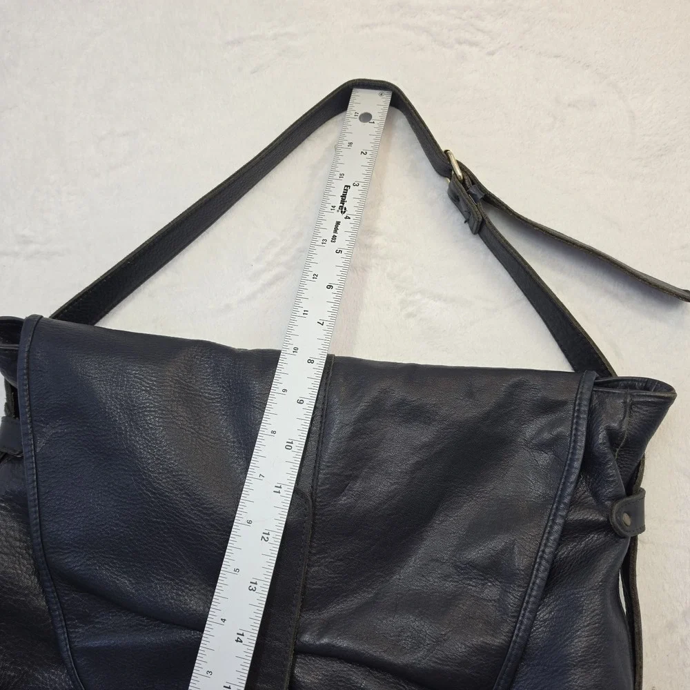 Saks Fifth Avenue Black Leather Shoulder Bag Adjustable Strap Flap Purse